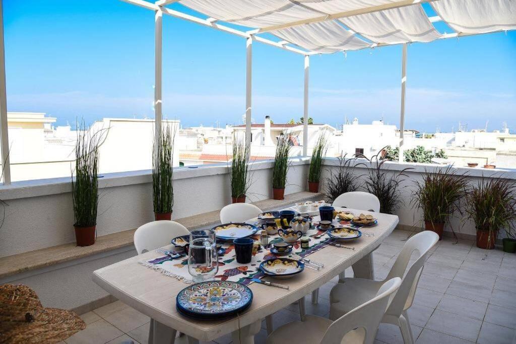 La Terrazza Di Alcino Lejlighed Torre Canne Eksteriør billede